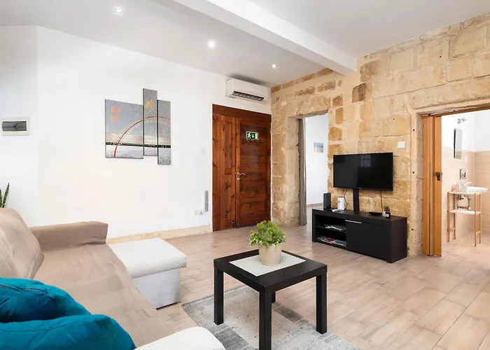 Lapsi Apartments - Traditional Maltese Style Near The Promenade