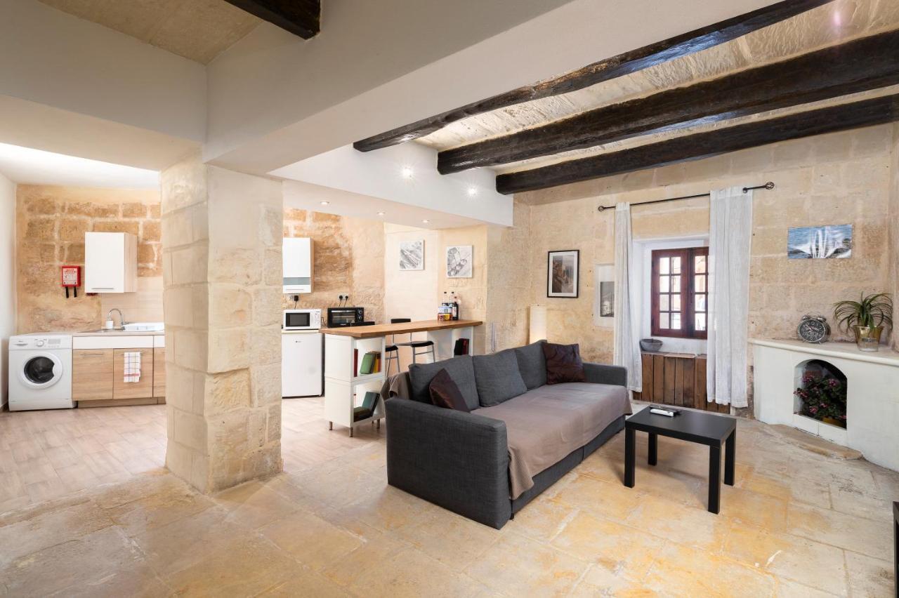 Lapsi - Traditional Maltese Style Near The Promenade Apartment