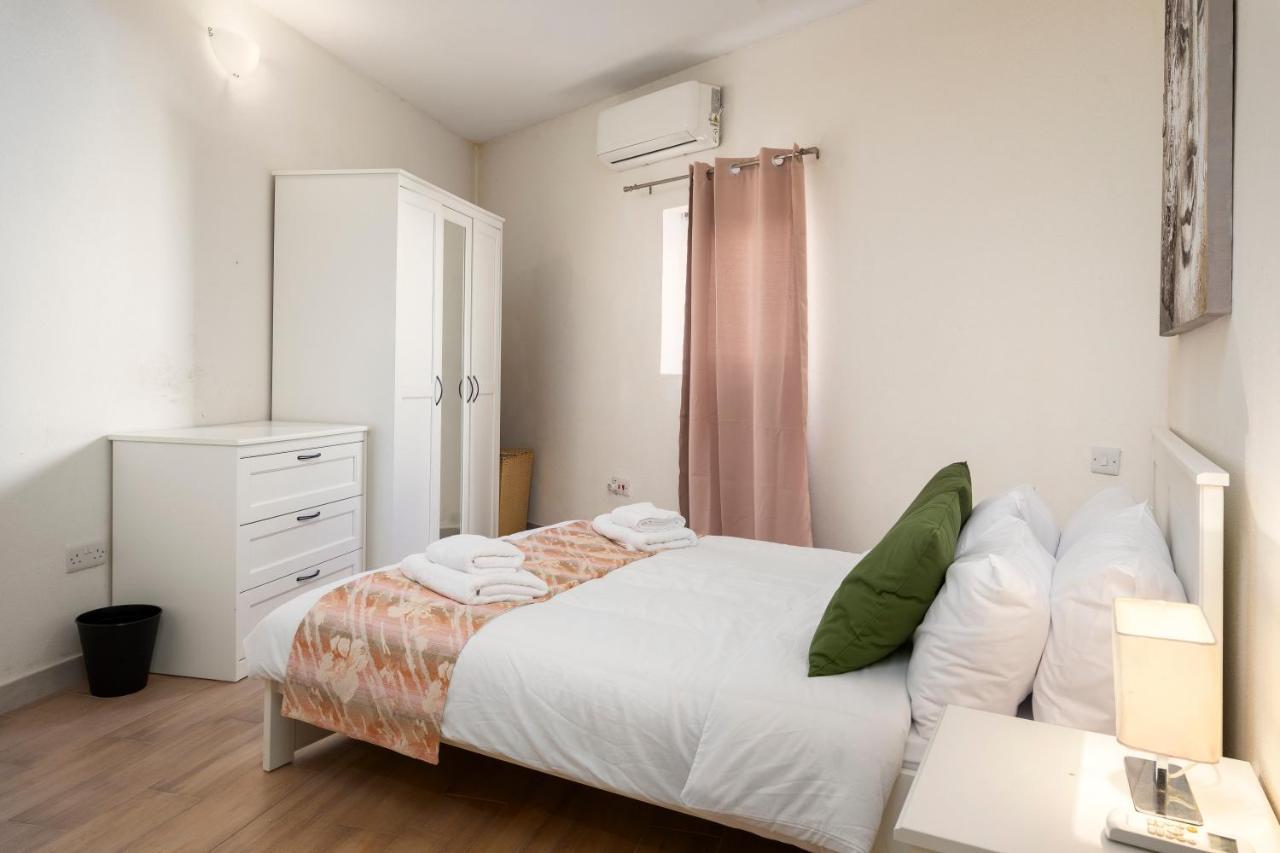 Apartment Lapsi - Traditional Maltese Style Near The Promenade